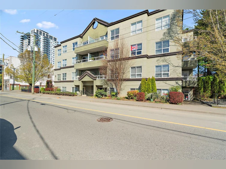 205-832 Fisgard Street, Victoria, BC, V8W 1S1 - 2