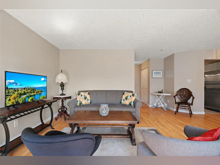 205-832 Fisgard Street, Victoria, BC, V8W 1S1 - 5
