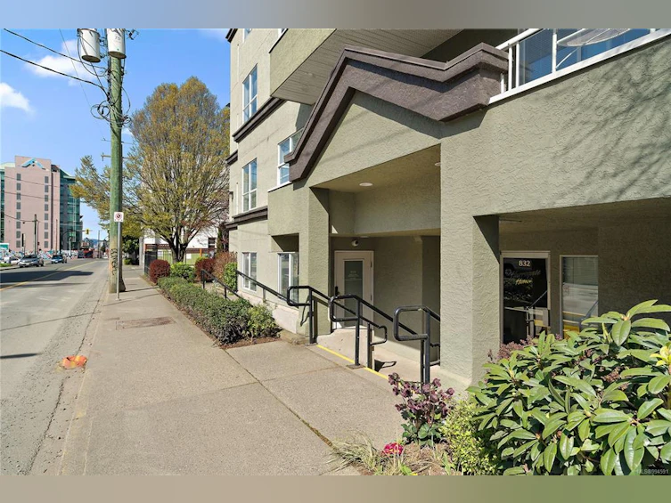 205-832 Fisgard Street, Victoria, BC, V8W 1S1 - 22