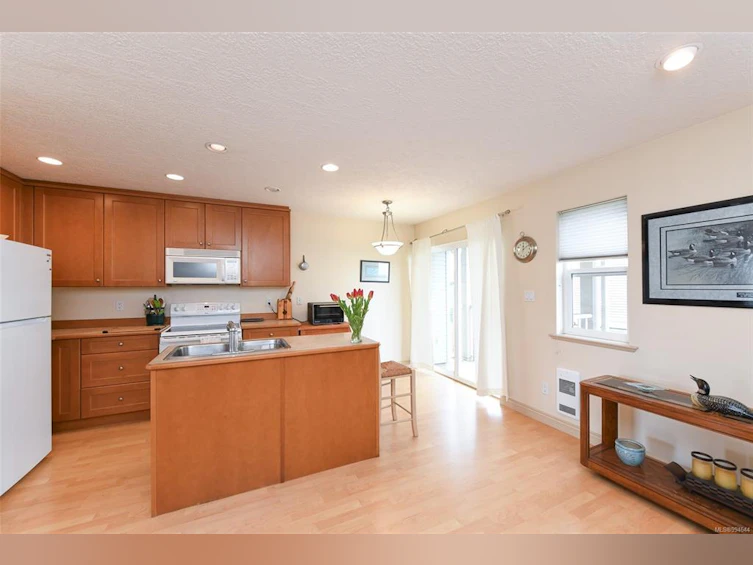 3-2475 Mansfield Drive, Courtenay, BC, V9N 2M2 - 7