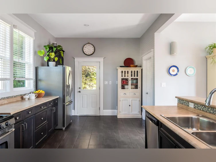 1330 Haultain Street, Victoria, BC, V8R 2J5 - 10