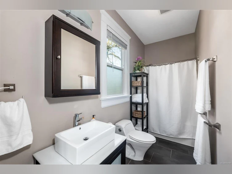 1330 Haultain Street, Victoria, BC, V8R 2J5 - 12