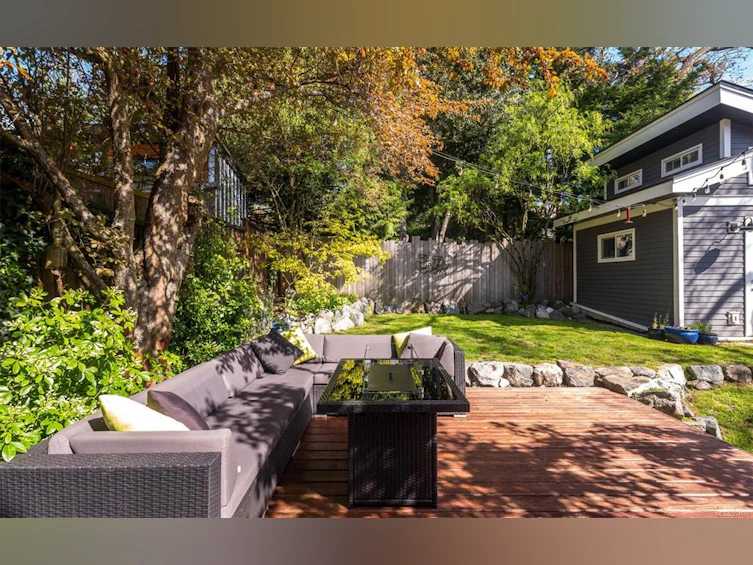 1330 Haultain Street, Victoria, BC, V8R 2J5 - 21
