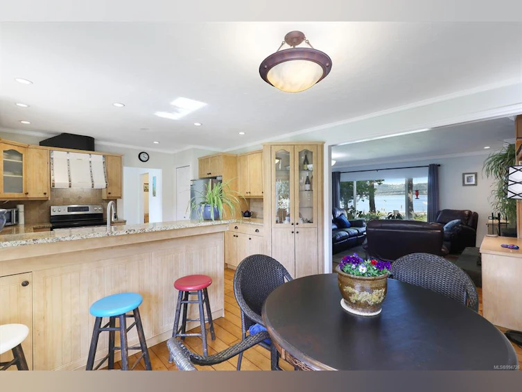 7410 Yake Road, Fanny Bay, BC, V0R 1W0 - 25