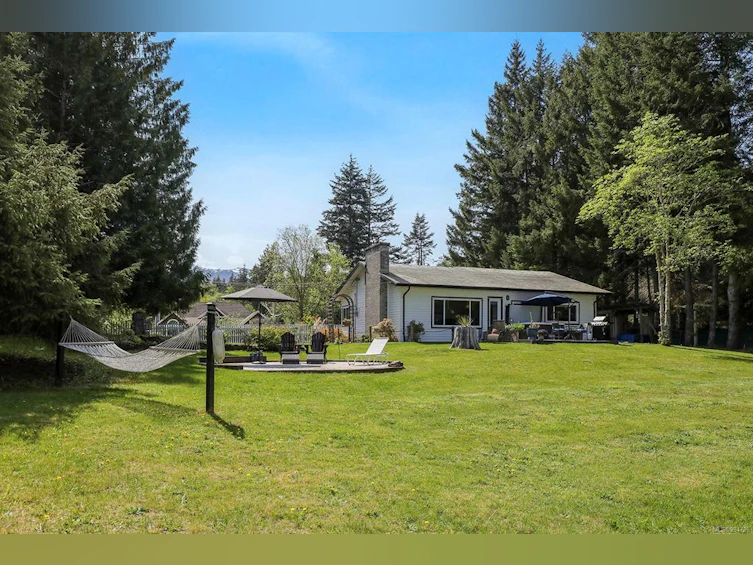 7410 Yake Road, Fanny Bay, BC, V0R 1W0 - 36