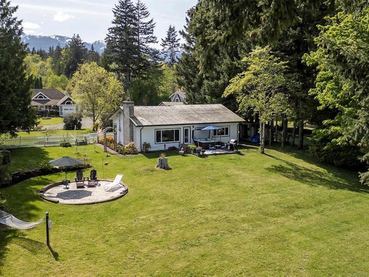 7410 Yake Road, Fanny Bay, BC, V0R 1W0 - 11