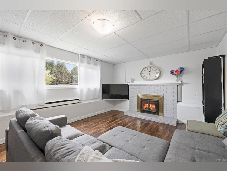 695 Bruce Avenue, Nanaimo, BC, V9R 3Y9 - 5