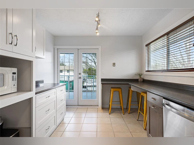 695 Bruce Avenue, Nanaimo, BC, V9R 3Y9 - 16