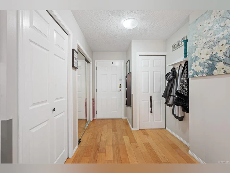 101-1070 Southgate Street, Victoria, BC, V8V 2Z2 - 19