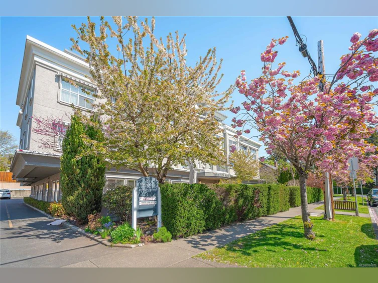 101-1070 Southgate Street, Victoria, BC, V8V 2Z2 - 45