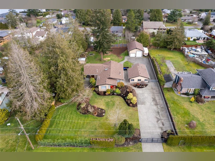 852 Breakwater Road, French Creek, BC, V9P 1Z8 - 55