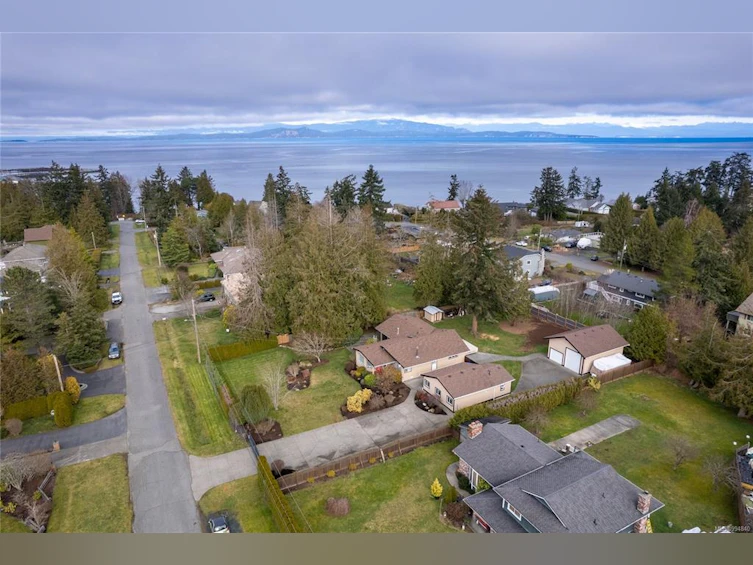 852 Breakwater Road, French Creek, BC, V9P 1Z8 - 61