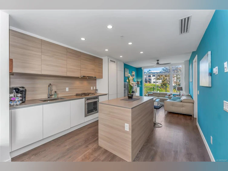 211-70 Saghalie Road, Victoria, BC, V9A 0G9 - 5