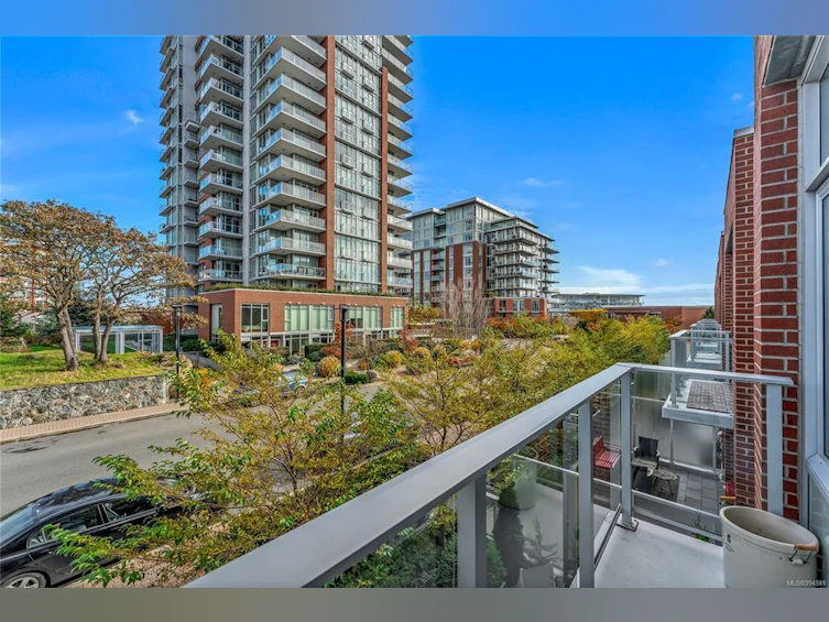 211-70 Saghalie Road, Victoria, BC, V9A 0G9 - 14