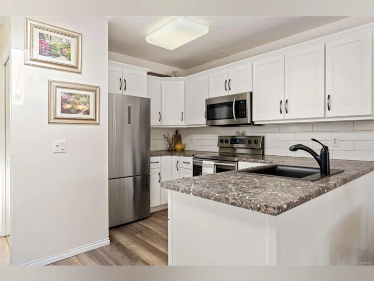 309-1485 Garnet Road, Saanich, BC, V8P 5T5 - 8