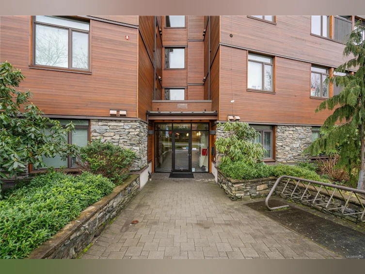 306-3614 Richmond Road, Saanich, BC, V8P 4R5 - 3