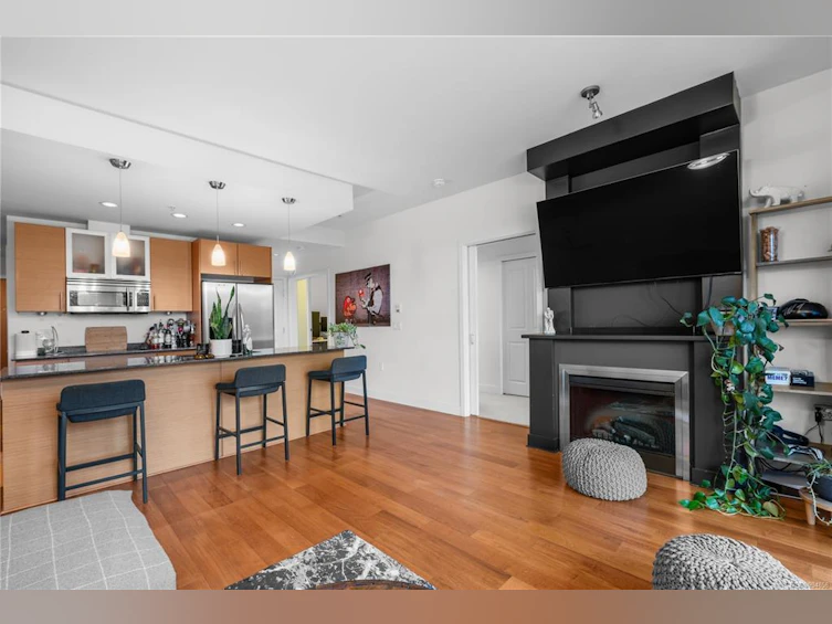 306-3614 Richmond Road, Saanich, BC, V8P 4R5 - 9