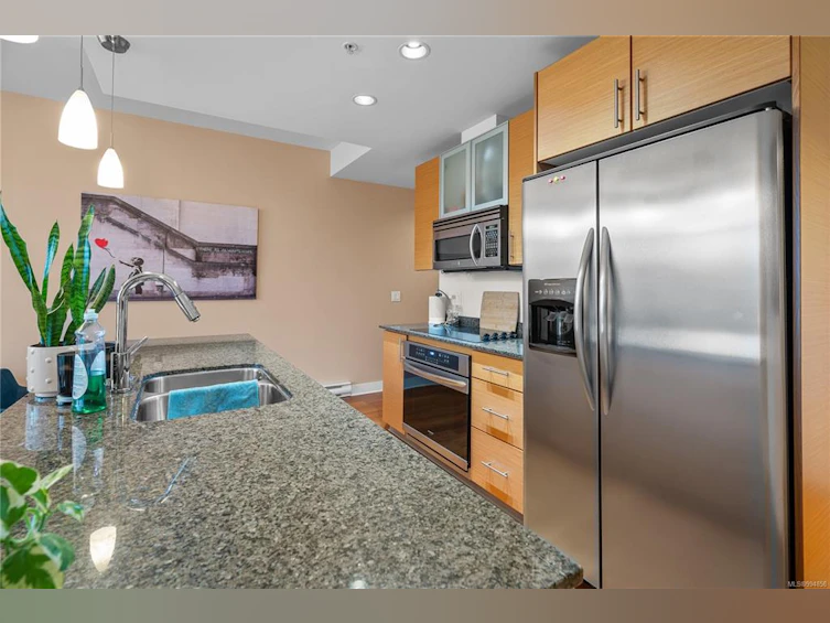 306-3614 Richmond Road, Saanich, BC, V8P 4R5 - 10