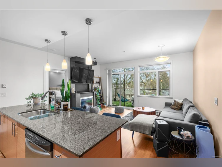 306-3614 Richmond Road, Saanich, BC, V8P 4R5 - 13