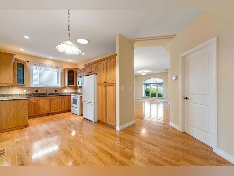 5202 Dunster Road, Nanaimo, BC, V9T 2Z3 - 10