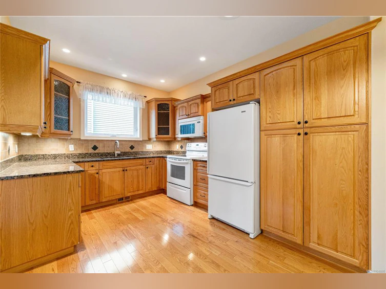 5202 Dunster Road, Nanaimo, BC, V9T 2Z3 - 11