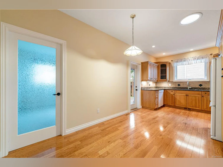 5202 Dunster Road, Nanaimo, BC, V9T 2Z3 - 14