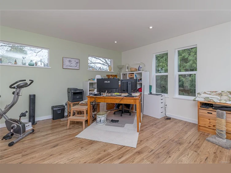 209 Lions Way, Ladysmith, BC, V9G 1N1 - 32