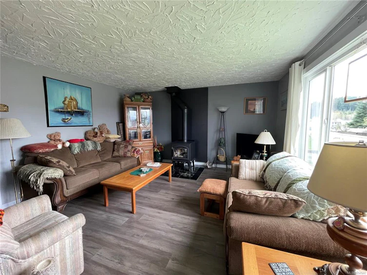 2425 9th Avenue, Port Alberni, BC, V9Y 2N2 - 2