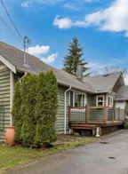 73 Lakeview Avenue