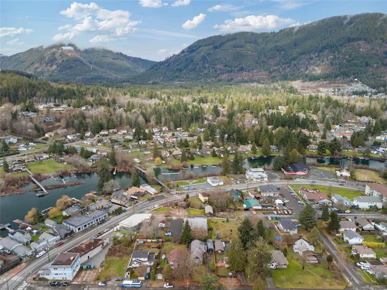 73 Lakeview Avenue, Lake Cowichan, BC, V0R 2G0 - 41
