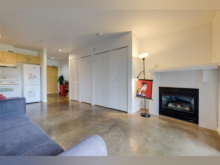 103-90 Regatta Landing, Victoria, BC, V9A 7R2 - 9