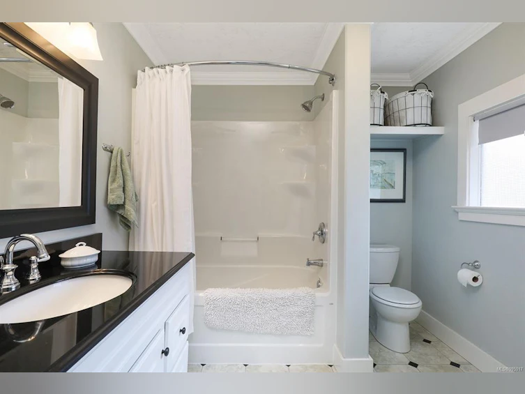 5614 S Island Highway, Union Bay, BC, V0R 3B0 - 29
