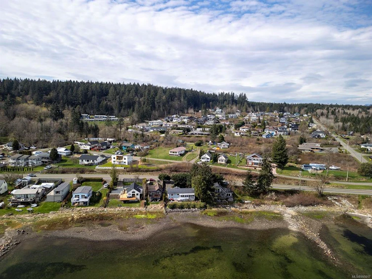 5614 S Island Highway, Union Bay, BC, V0R 3B0 - 38