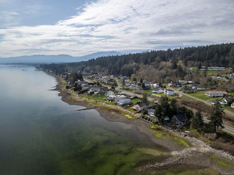 5614 S Island Highway, Union Bay, BC, V0R 3B0 - 39