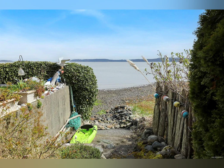 5614 S Island Highway, Union Bay, BC, V0R 3B0 - 44