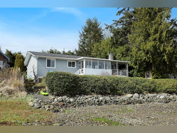5614 S Island Highway, Union Bay, BC, V0R 3B0 - 55
