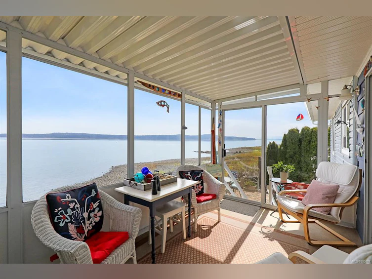 5614 S Island Highway, Union Bay, BC, V0R 3B0 - 7
