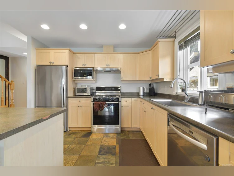 A-489 Foster Street, Esquimalt, BC, V9A 6R6 - 10