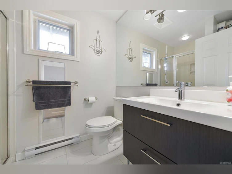 A-489 Foster Street, Esquimalt, BC, V9A 6R6 - 33
