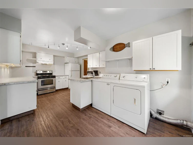 2437 Sooke Road, Colwood, BC, V9B 1Y1 - 4