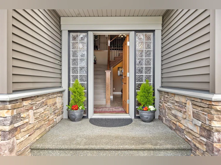 2403 Tiger Moth Place, Comox, BC, V9M 4J4 - 3