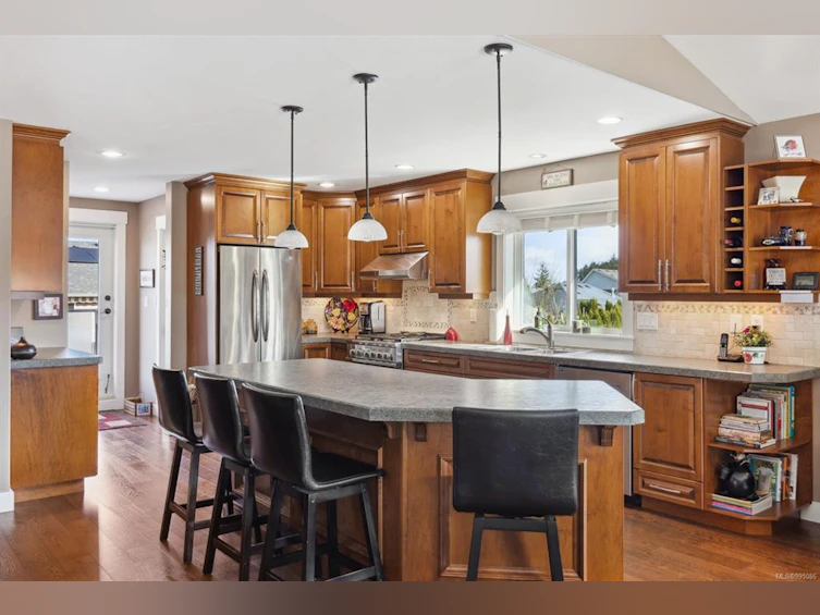 2403 Tiger Moth Place, Comox, BC, V9M 4J4 - 5