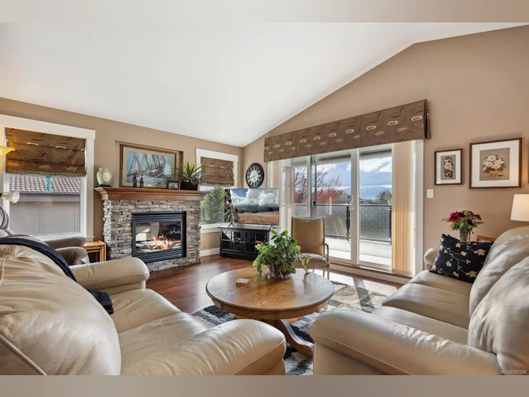2403 Tiger Moth Place, Comox, BC, V9M 4J4 - 11