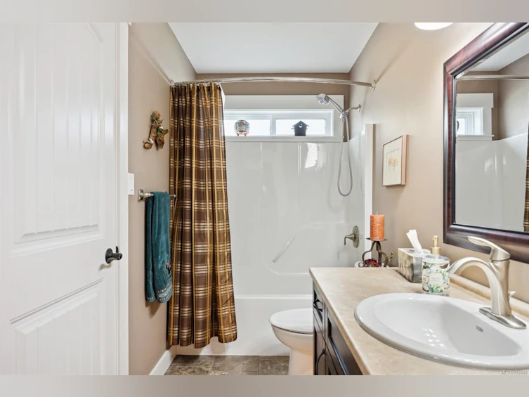 2403 Tiger Moth Place, Comox, BC, V9M 4J4 - 24