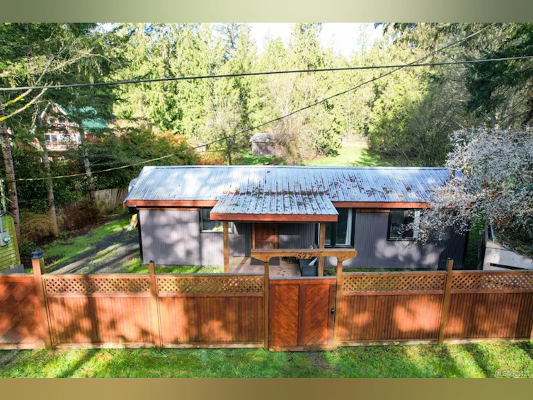 577 Wildwood Crescent, Gabriola Island, BC, V0R 1X4 - 2