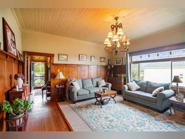 119 Irwin Street, Nanaimo, BC, V9R 4X3 - 2