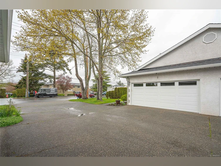 1-10055 Fifth Street, Sidney, BC, V8L 2X8 - 34