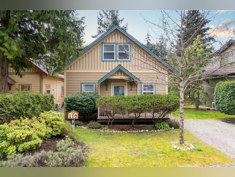 110-1080 Resort Drive, Parksville, BC, V9P 2E3