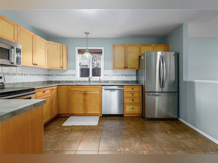 1265 Beckton Drive, Comox, BC, V9M 3Y5 - 11