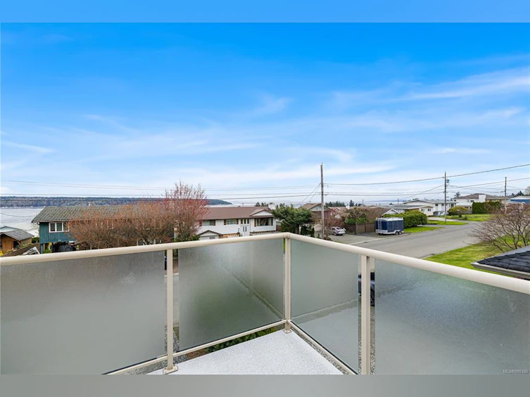 20 S Mclean Street, Campbell River, BC, V9W 6E1 - 20